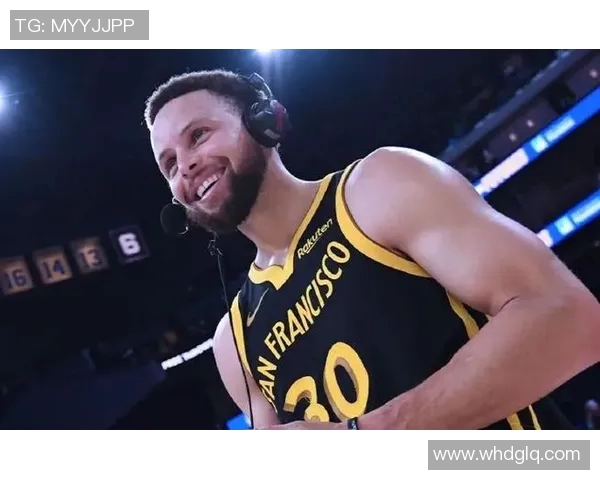 库里荣膺月度最佳球员殊荣展现绝佳状态实至名归 库里荣膺月度最佳球员殊荣展现绝佳状态实至名归